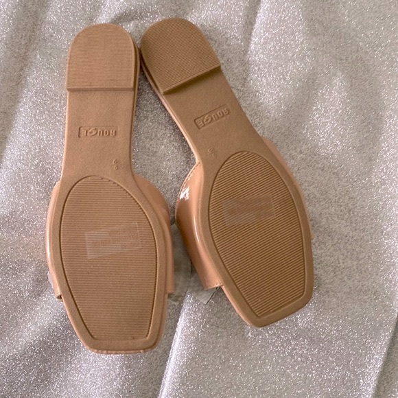 NWT Rhinestone Bow Band Slide Sandals - NUDE PATENT, Sz. 9 - Picture 3 of 7